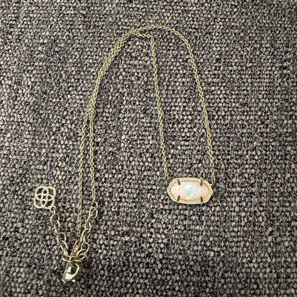 Kendra Scott Opal Pendent Necklace